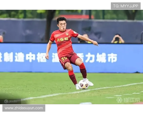 足协杯半场战报：么旭辰朱世玉制造威胁 大连鲲城与长春亚泰0比0互交白卷